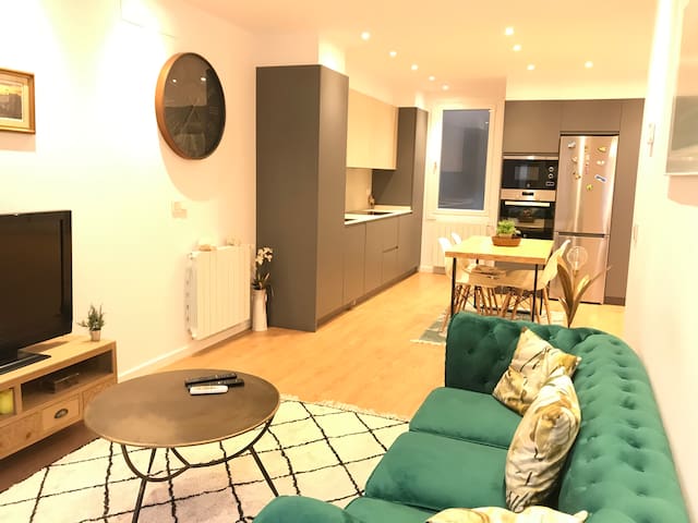 ★Beautiful apartment in the city center: ESS02536★