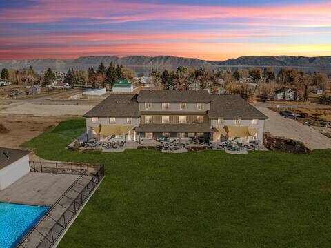 Waterdance Entire Triplex-Sleeps 110-25B/20BA