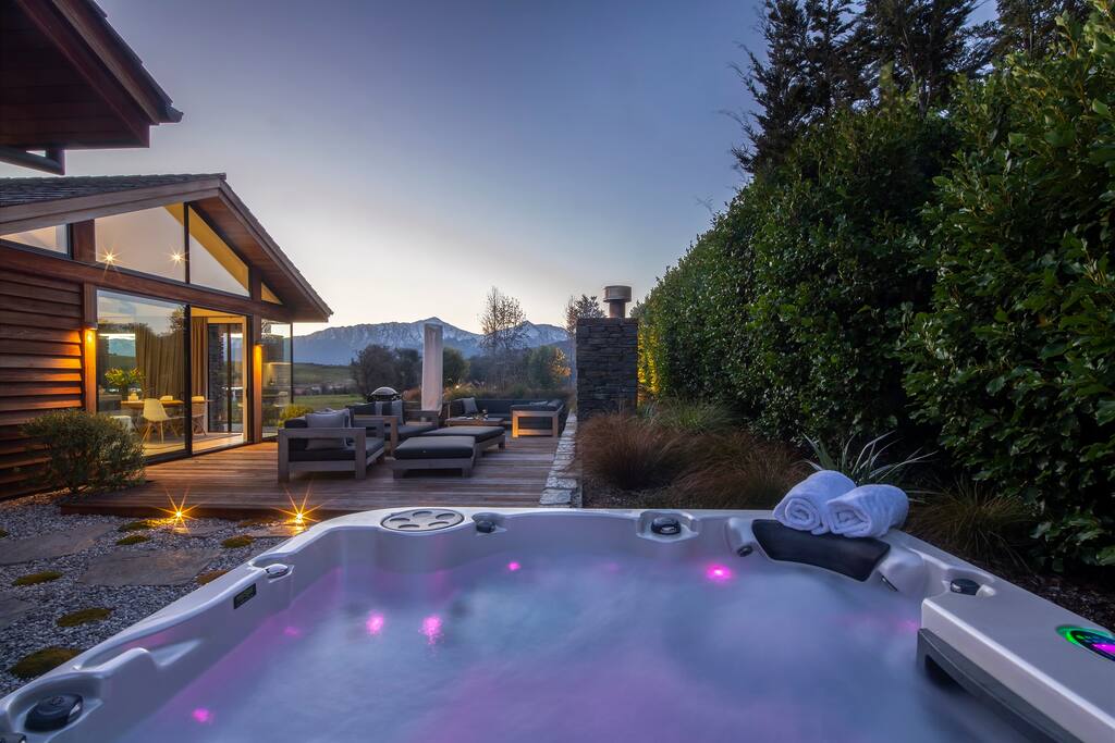 Brand new and luxurious 6 person spa pool - the perfect way to relax after a day on the local biking trails