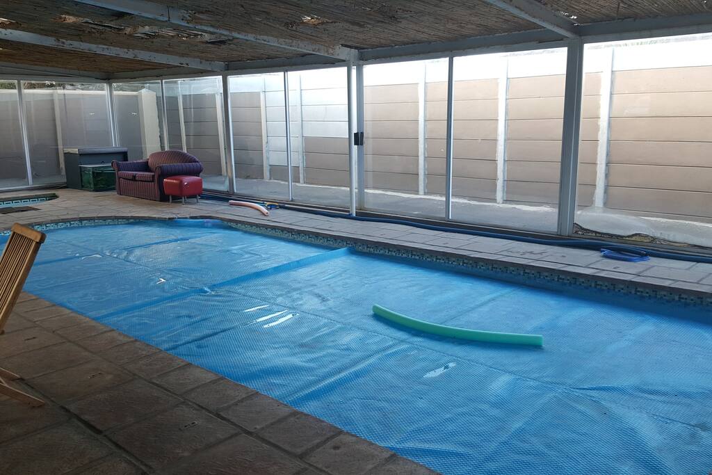Swimming Pool (indoor / solar-heated)