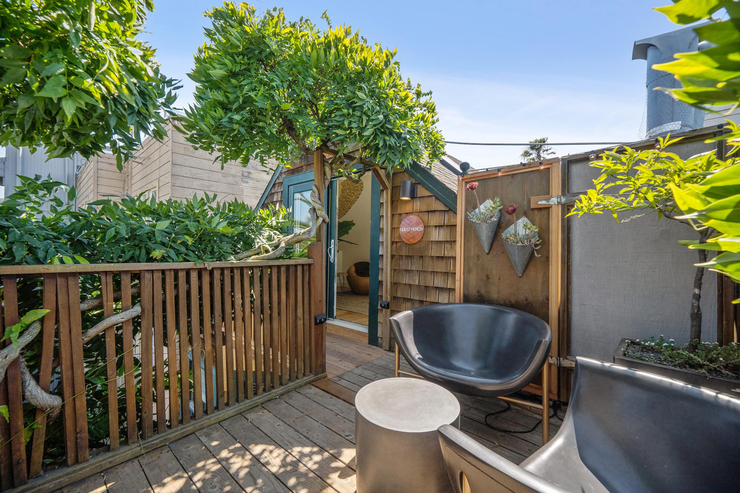 Home in San Francisco · ★4.95 · 1 bedroom · 2 beds · 1 bath - Image 28