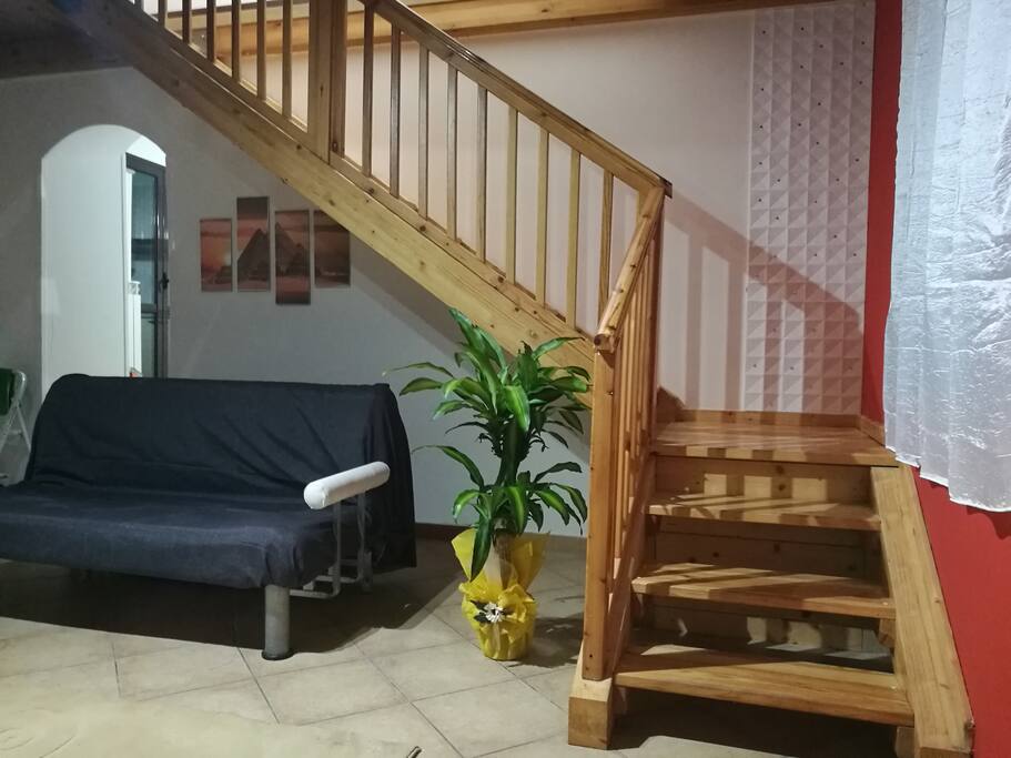 Scala per accedere al piano superiore