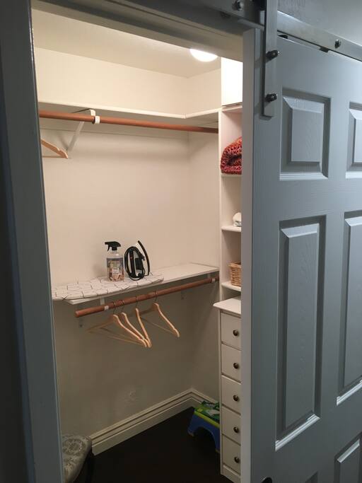Walk-in Closet