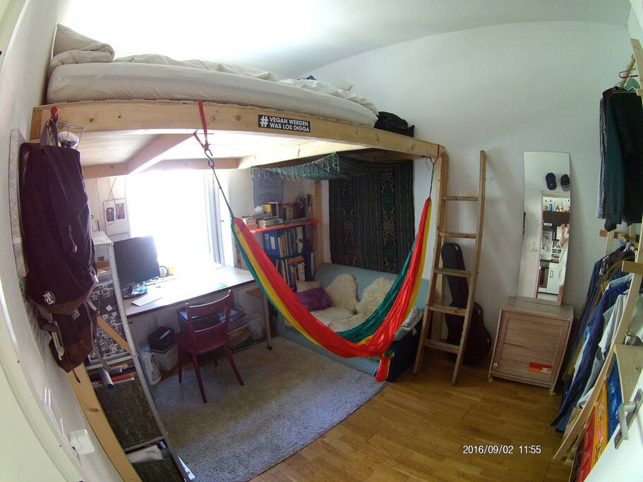 Das Zimmer - Die Hängematte kann man aufhängen oder nicht je nach Chillmodus