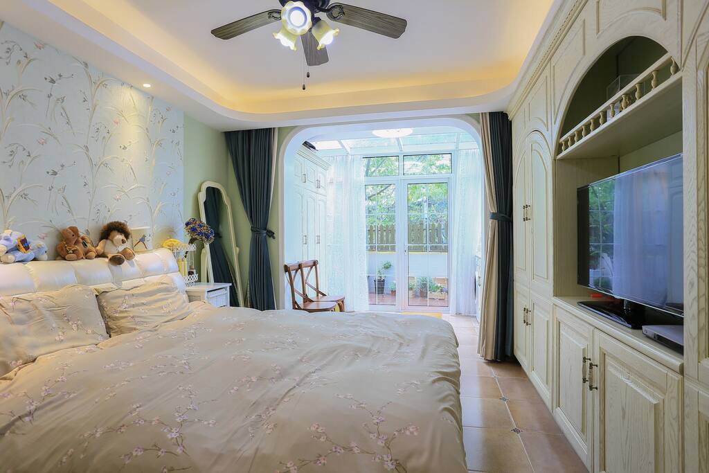 Bed Room