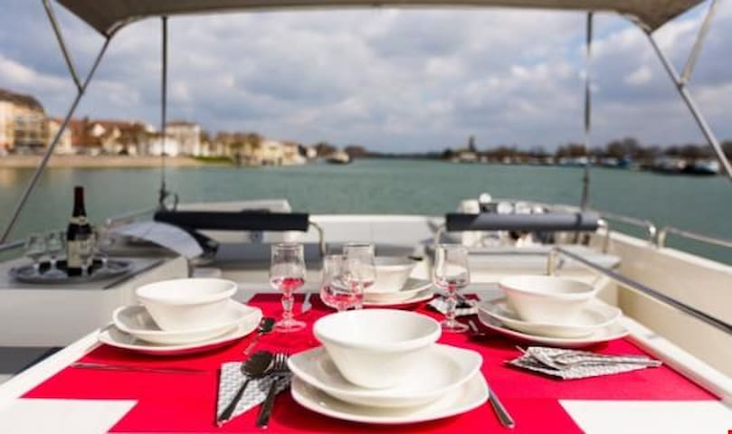 Fantastic Private Seeleys Cruise on Horizon