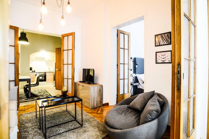 Deluxe Apt 3 – Center of Athens gallery image 2