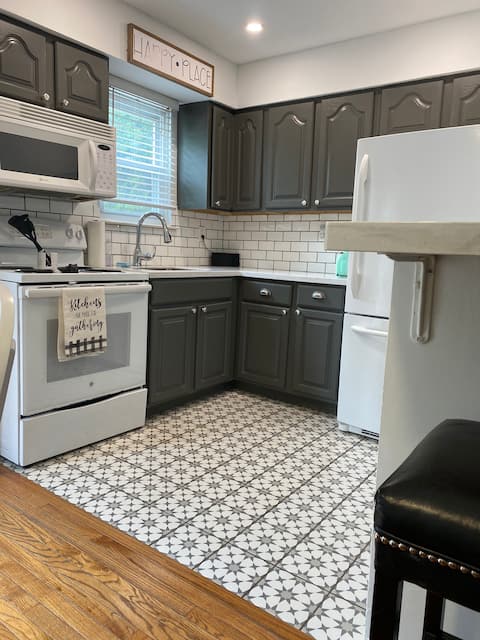 Chic town house in cud-a-sec near Emmaus triangle