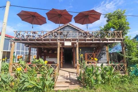M'Pai Bay Boutique Guesthouse, Koh Rong Samloem