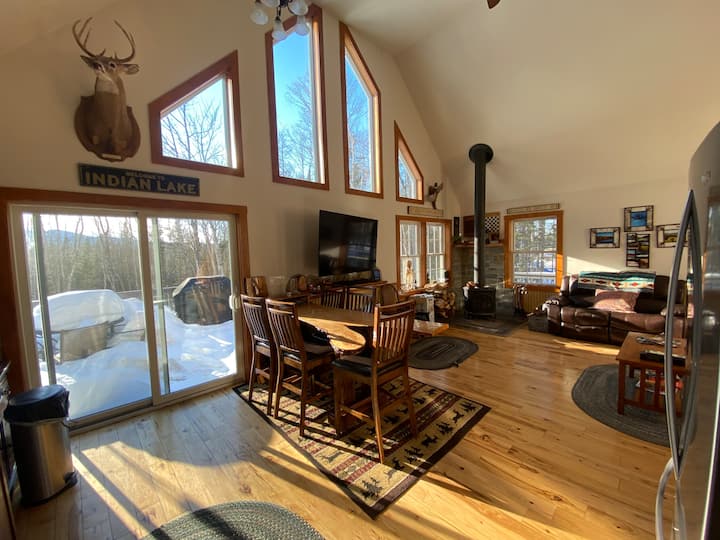 Chalet in Indian Lake · ★4.73 · 4 bedrooms · 7 beds · 2 baths