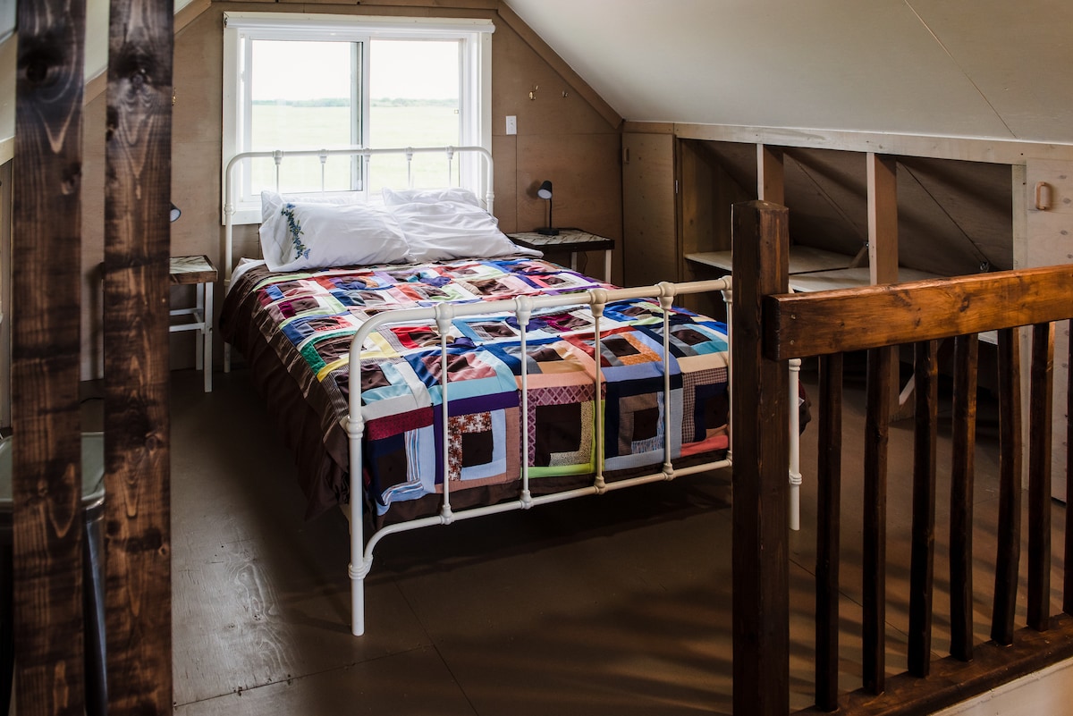 Upper Floor Bed - Queen