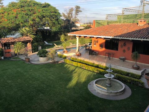 Top performing Airbnb: An oasis of tranquility and family fun. in Cocoyoc