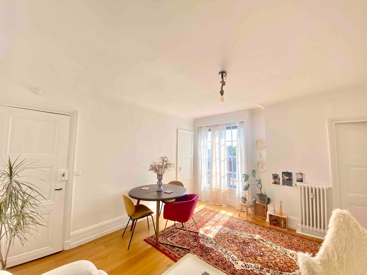 Top performing Airbnb: Close to train station & historic landmarks in Amiens