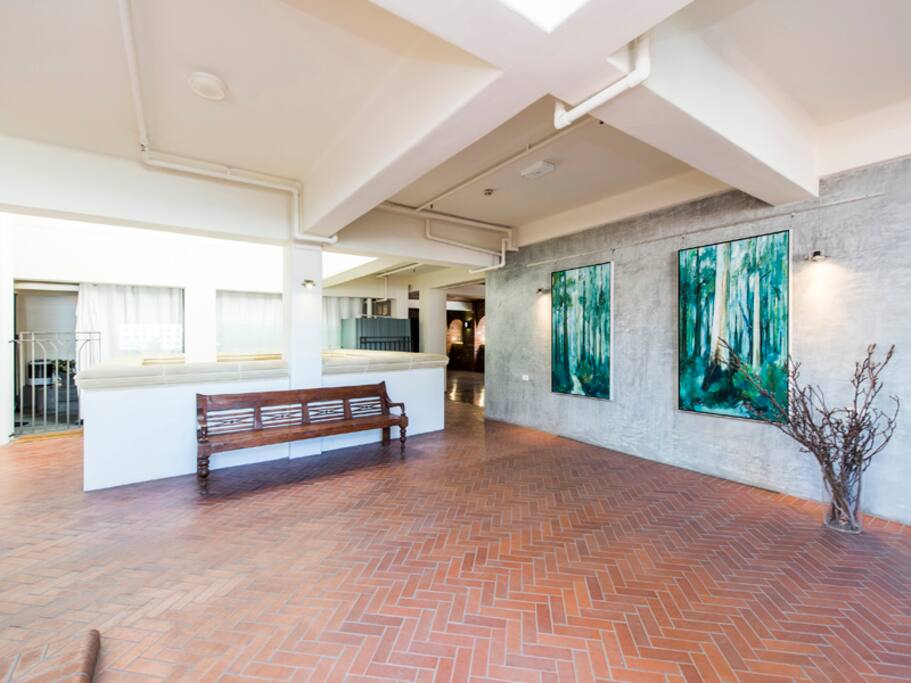 Great entry hall to apartment tucked away bending gate and private curtains