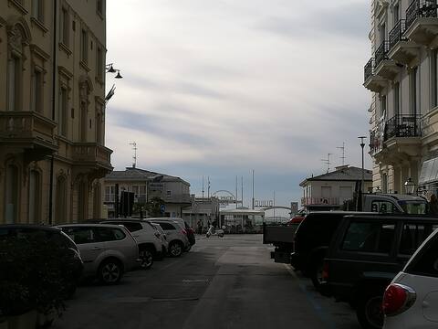 Between pine forest, sea and....carnival