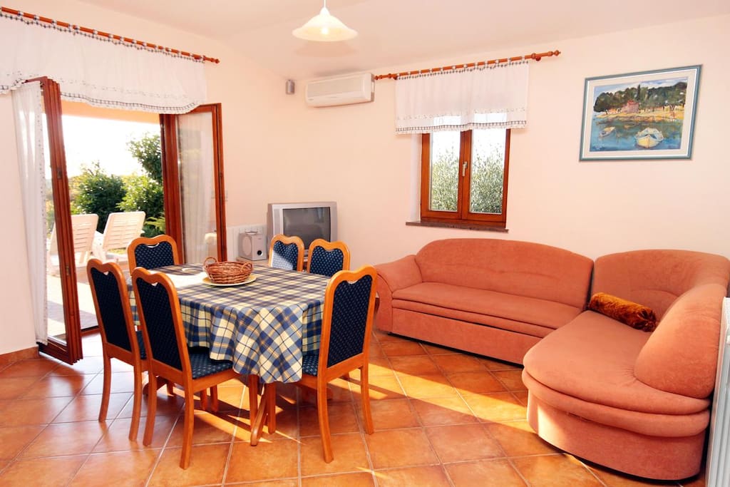 Dining room, Surface: 14 m²