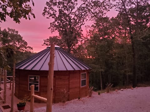 Eureka Yurts & Cabins - White Oak Yurt w/ hot tub