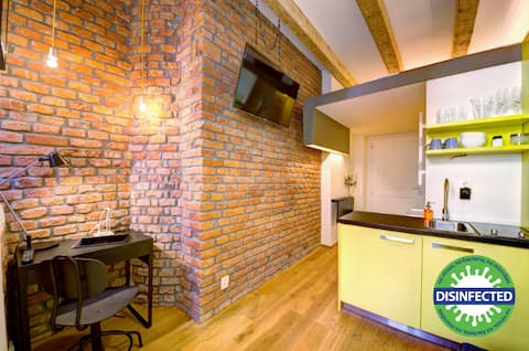 Popular Airbnb listing: Central studio - Angel in Košíře