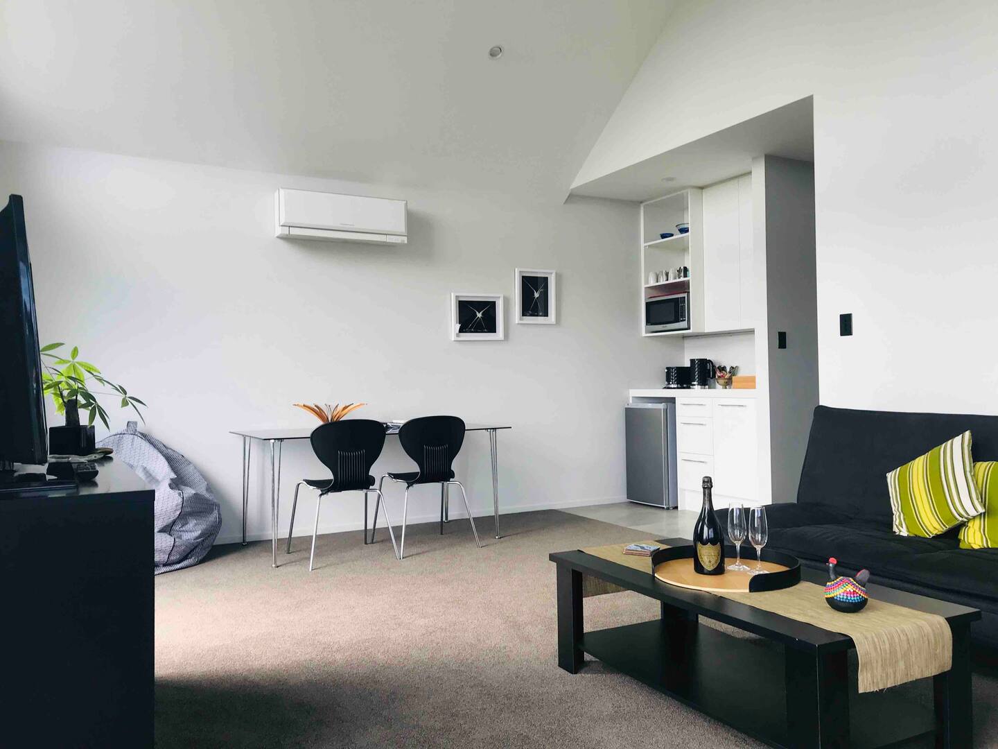 Luxury Unit With Rural Views 3