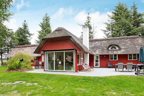 8 person holiday home in blåvand