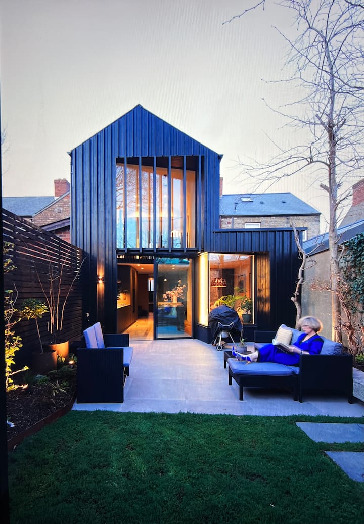 Stunning architectural home, sleeps 8, Dublin.