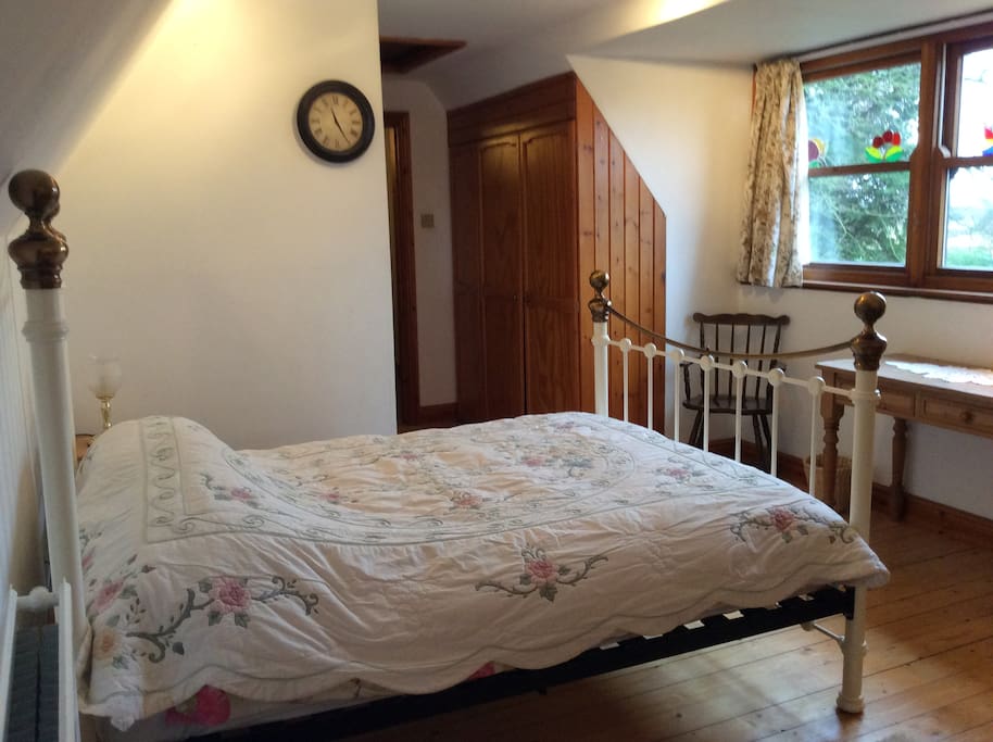 Room 1 with double bed
