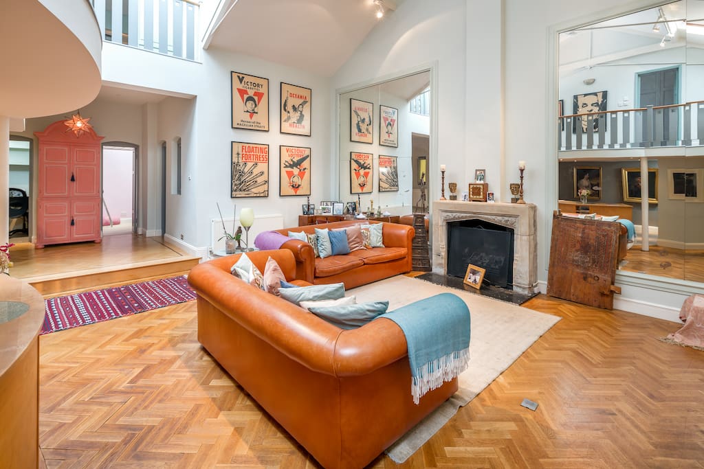 Huge Light Open Plan Reception Area