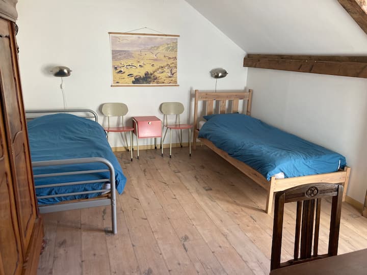 2 ლიტრი სიმარტივე 90 × 200