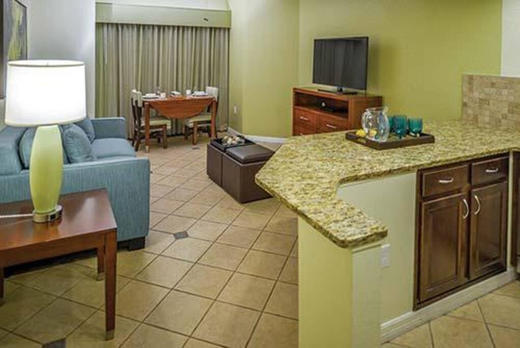 Full kitchen for 1 bd lock-off