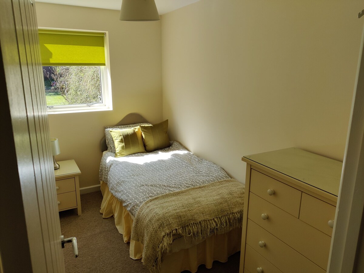 غرفة النوم الثانية - مفردة