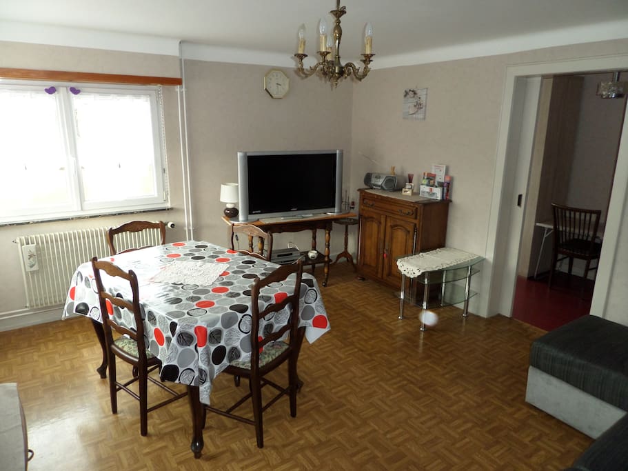 Séjour et 2ème chambre attenante