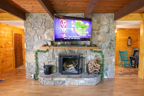 Top performing Airbnb: Lazy Bear Cabin in Pigeon Forge