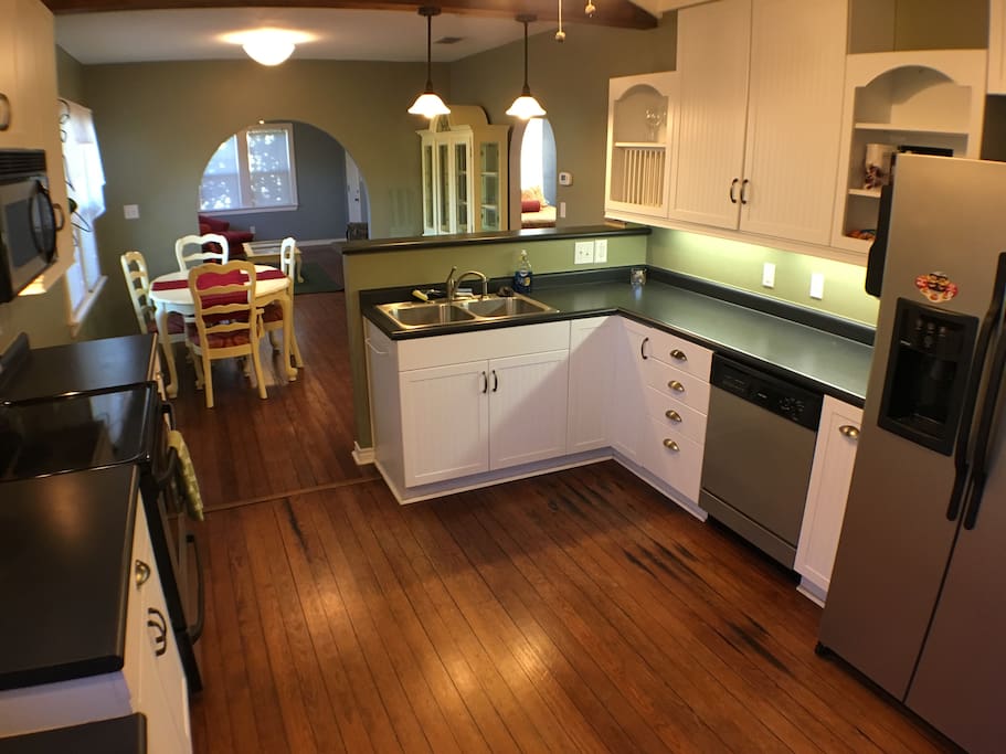 House with kitchen for rent in Fredericksburg, Texas.
