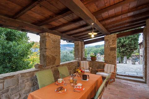 TUSCANY DETACHED HOUSE FOR 2. WITH SWIMMING POOL
