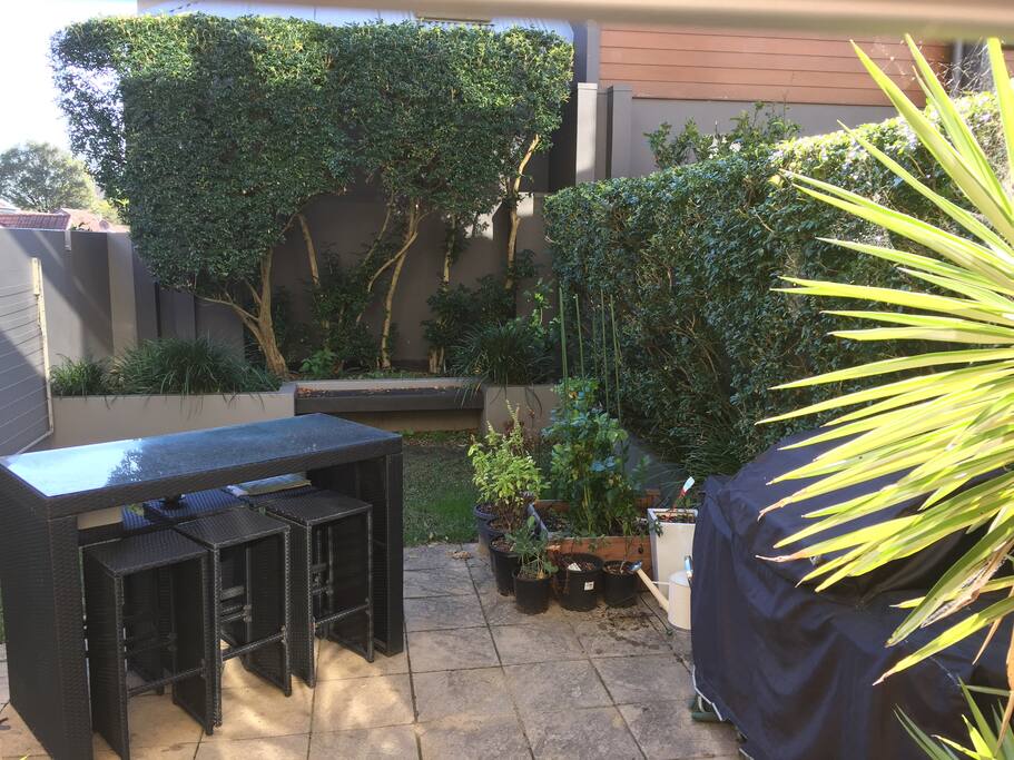 Leafy garden with BBQ facilities