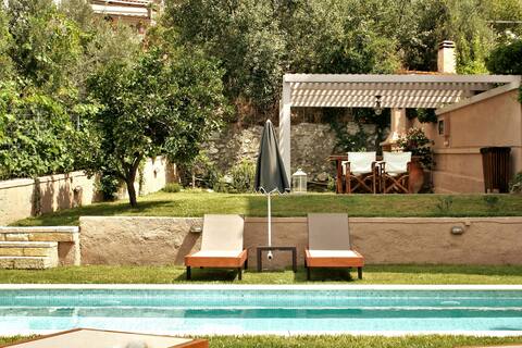 Renas House / villa + Pool +All Amenities