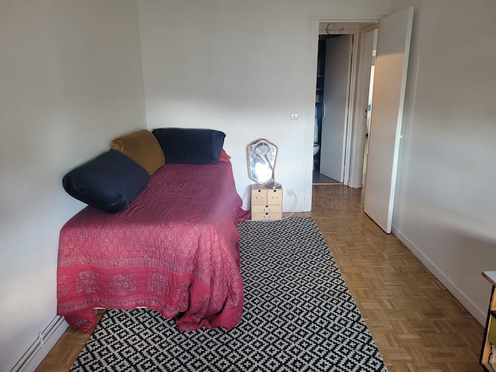 Допълнителна стая 