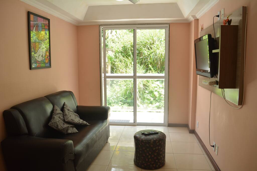 Sala com TV a Cabo!