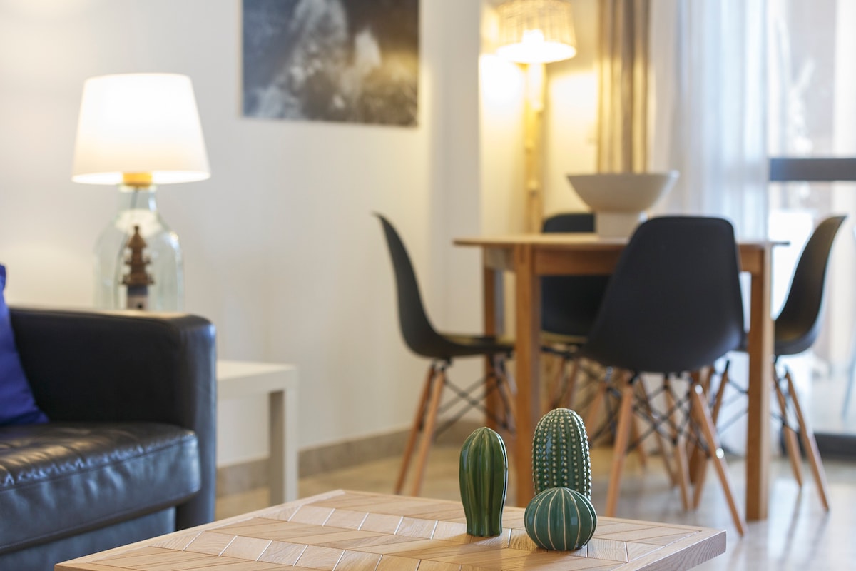 Anuncio de Airbnb popular: OASIS DEL TOYO, Netflix, parking, Wi-Fi, A/C en Almería