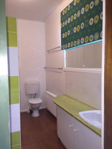 Retro 1950’s House in Barwon Heads gallery image 4