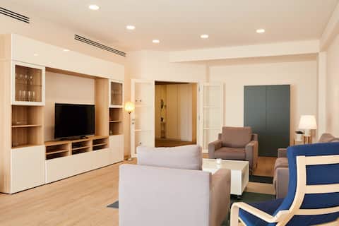 Modern Lux 3BR w/Pool...Near Cascade