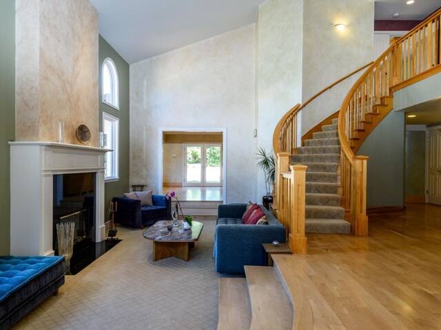 HMB Coastal Retreat with Hot Tub and EV Charging! gallery image 4