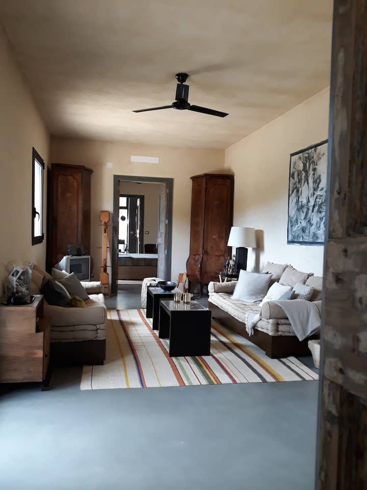 في جميع الغرف، تم اختيار نظام تهوية للتجديف لاحترام استهلاك الطاقة والحجز الذي يضم المنزل.  