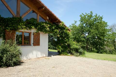 EXCLUSIVE & PEACEFUL LOCATION FOR FAMILY & FRIENDS