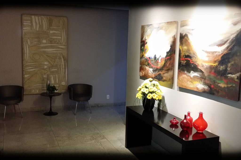 Hall área anexa a portaria.