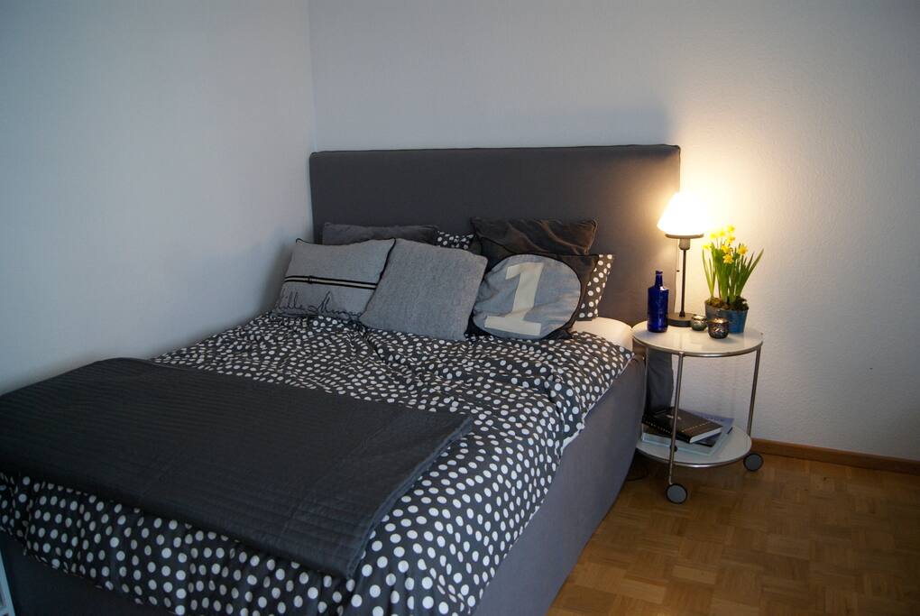 160x200 Bed