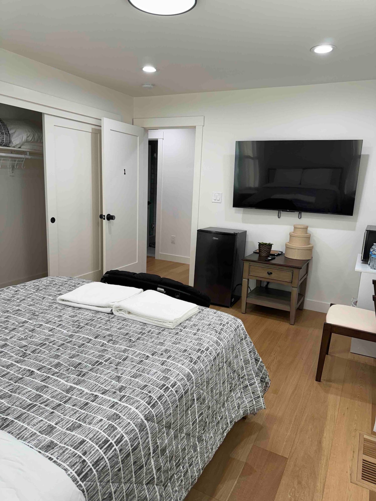 Curated visual reference: Gallery Detail: Two Bedrooms Private Entrance Patio Guest Suites For Rent In