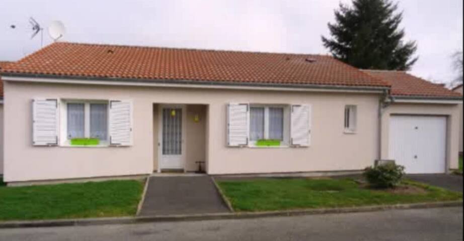 Chambre chez Sophie. 1 à 2 pers.