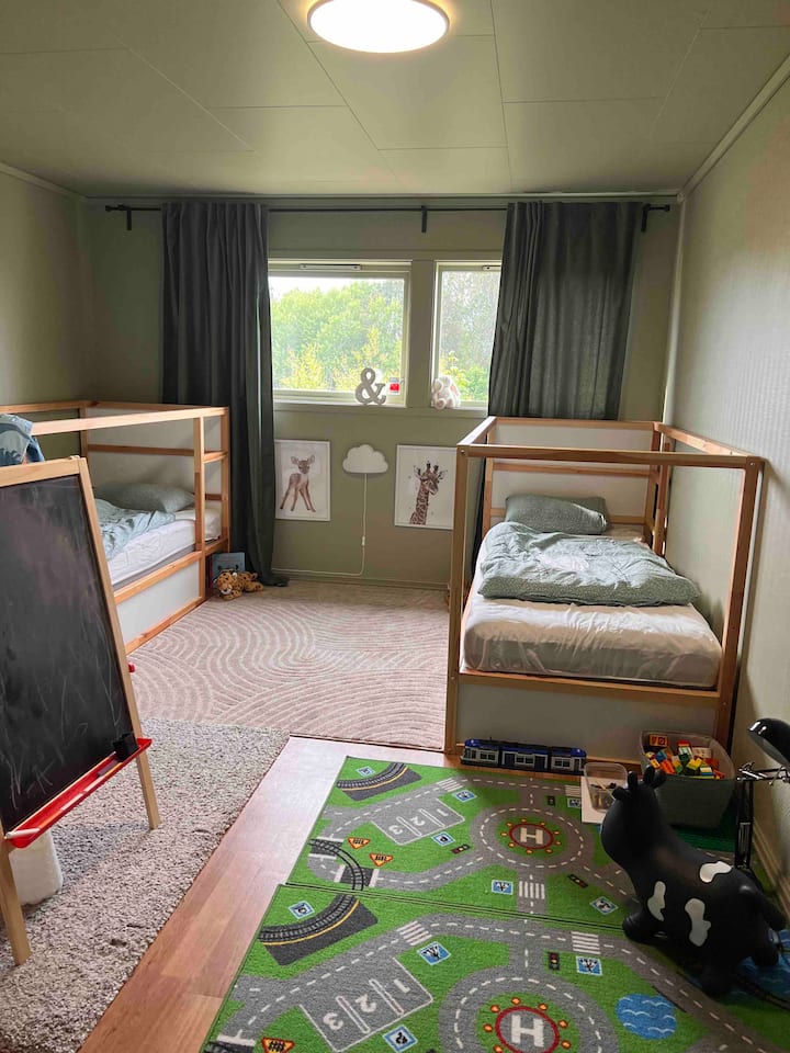Schlafzimmer 1