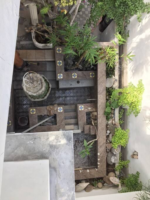 Dipping pool